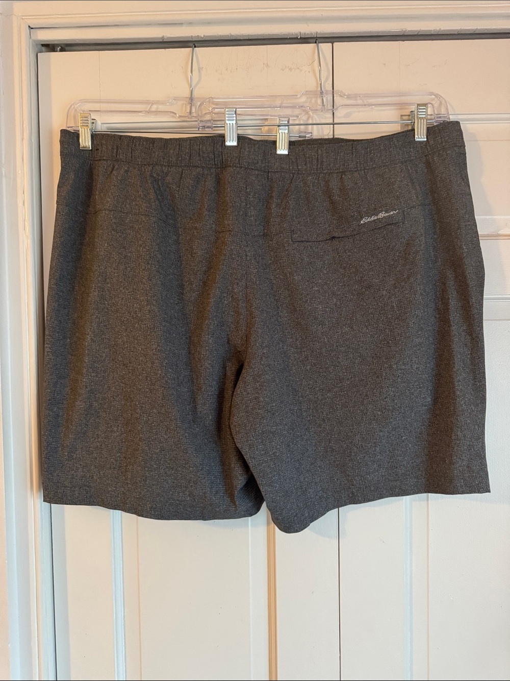 New with Tags Eddie Bauer Heather Gray Flat Front Men’s Shorts Adjustable Waist - Picture 2 of 11
